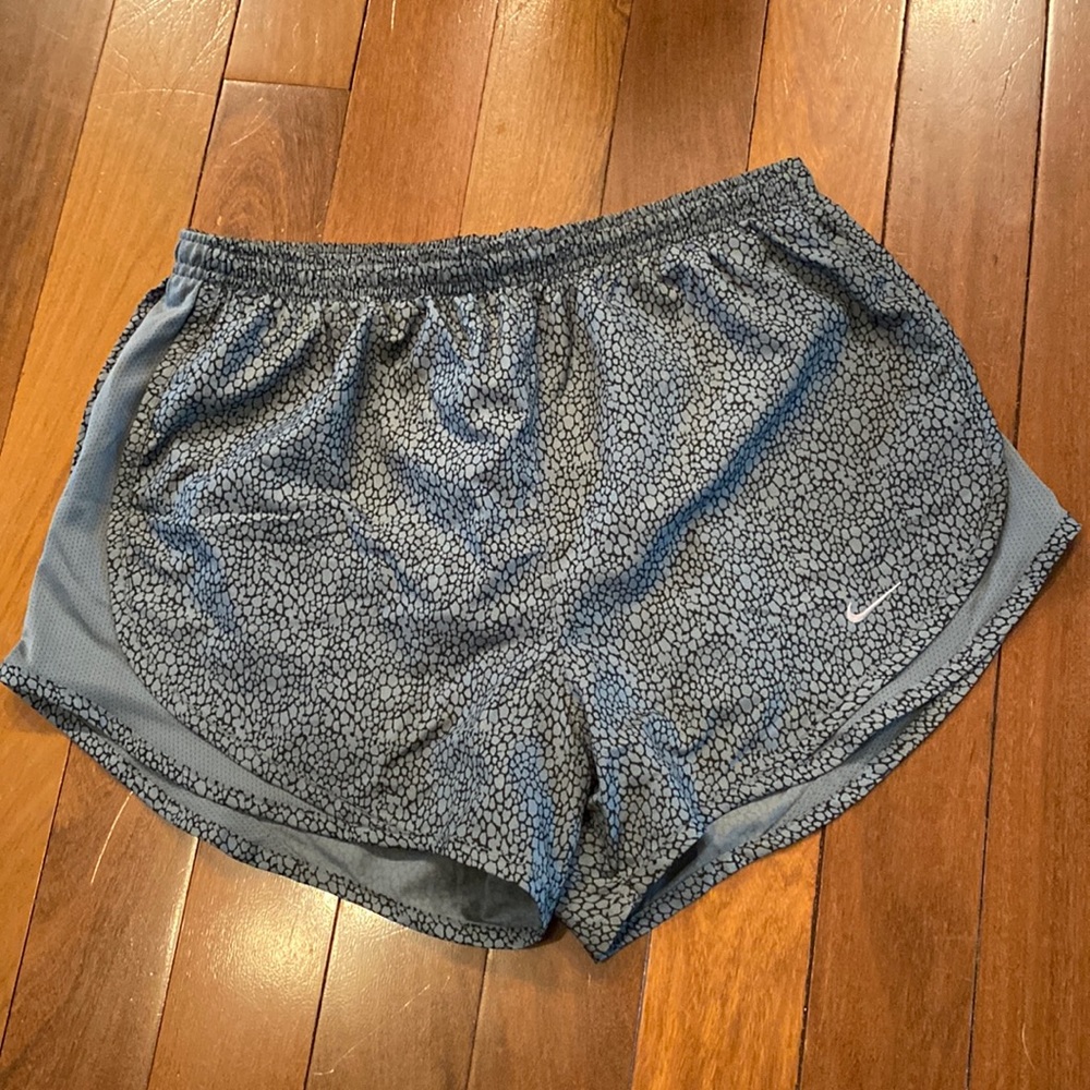 Nike Women’s tempo shorts